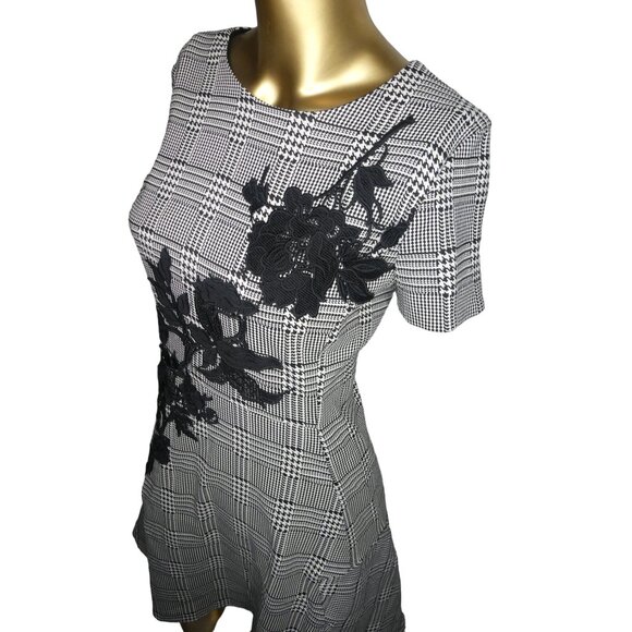 Betsey Johnson Black White Plaid Floral Midi‎ Dress Size 4 - Picture 5 of 6